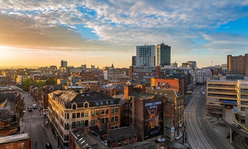 Image 4: Manchester Airport MAN Private Transfer to Manchester City/Hotels