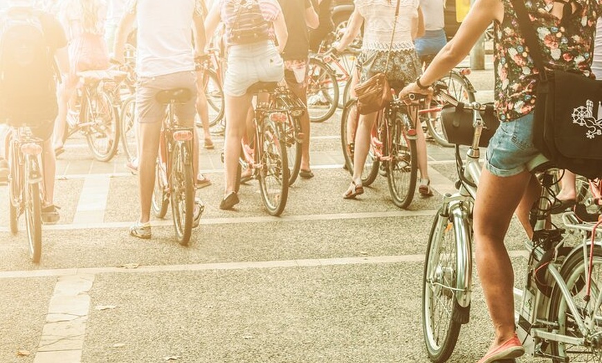 Image 4: Tour insólito por Madrid en bicicleta o E-Bike y joyas ocultas