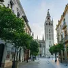 Image 1: Excursión a Sevilla con visita y entradas a la Catedral y Giralda