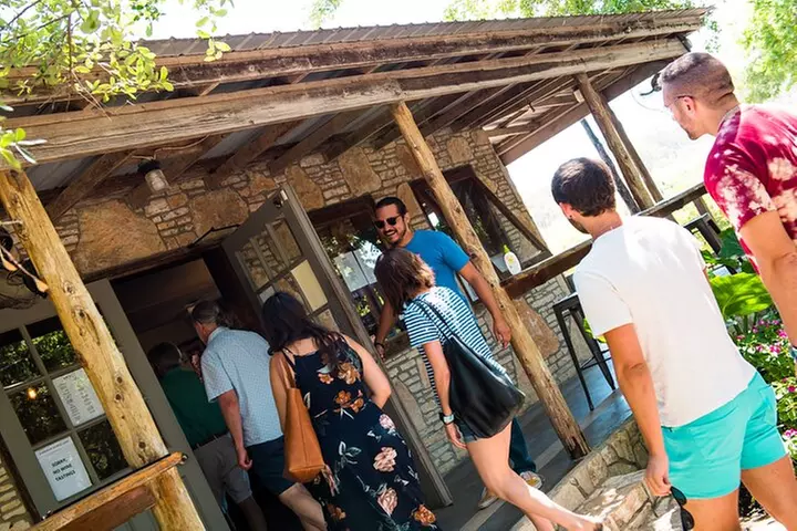 From Austin: Hill Country BBQ & Wine Shuttle