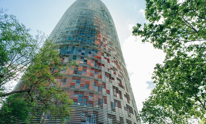 Image 1: Entrada Torre Agbar