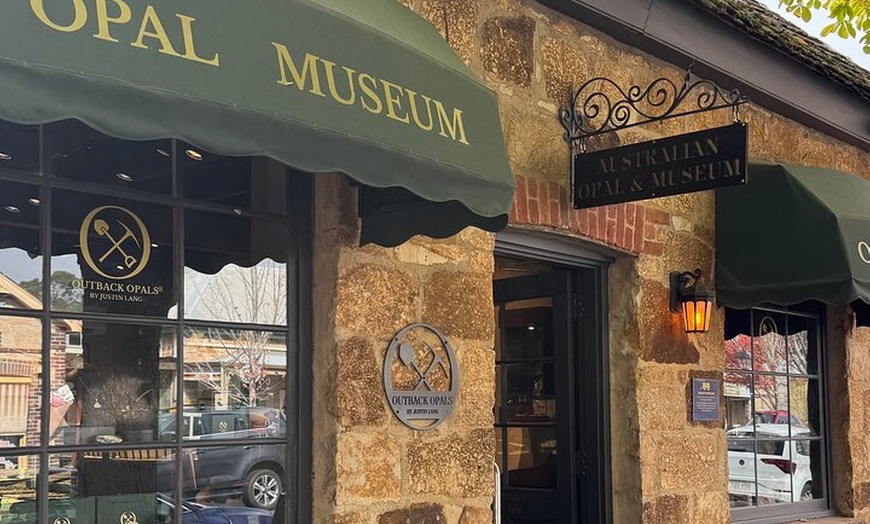 Image 5: "Discover Hahndorf: Wine, Cheese, Beer, Shops & Lunch Day Trip"