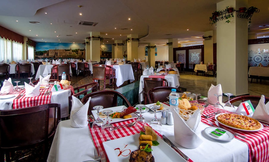 Image 10: ✈ EGYPTE | Hurghada - Titanic Aqua Park Resort - Families and Coupl...