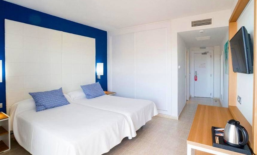 Image 69: ✈ COSTA DEL SOL | Torremolinos - Ibersol Torremolinos Beach 4*, 3 n...