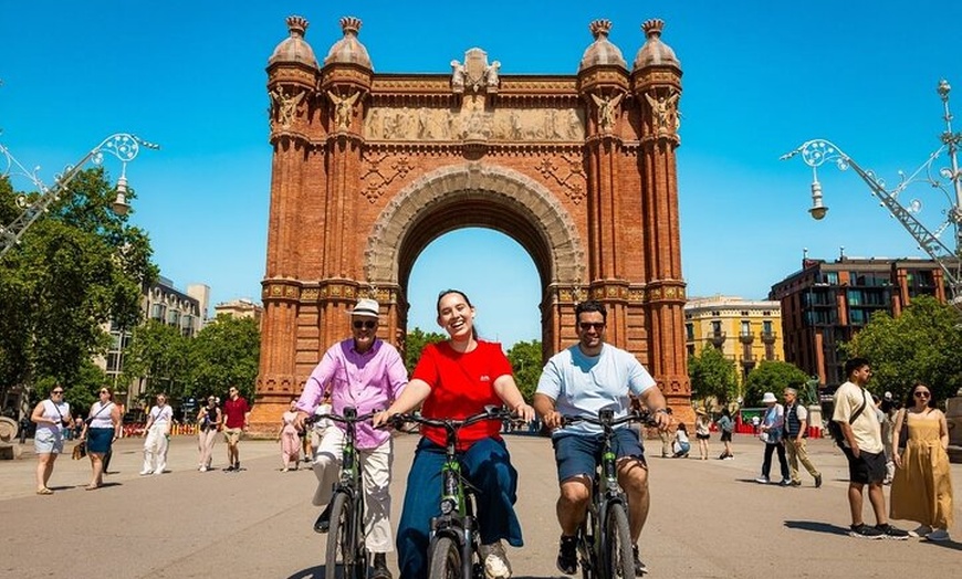 Image 7: Barcelona destaca tour en bicicleta eléctrica