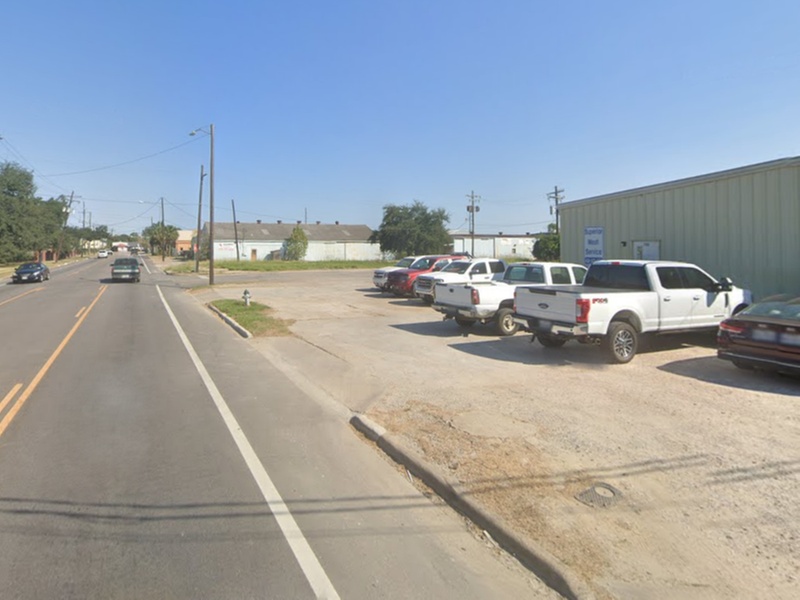 Parking at 468 Forsythe St. Lot