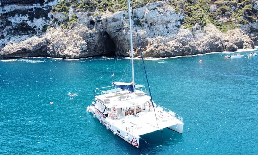 Image 10: Paseo en Catamarán al atardecer desde el Puerto de Denia