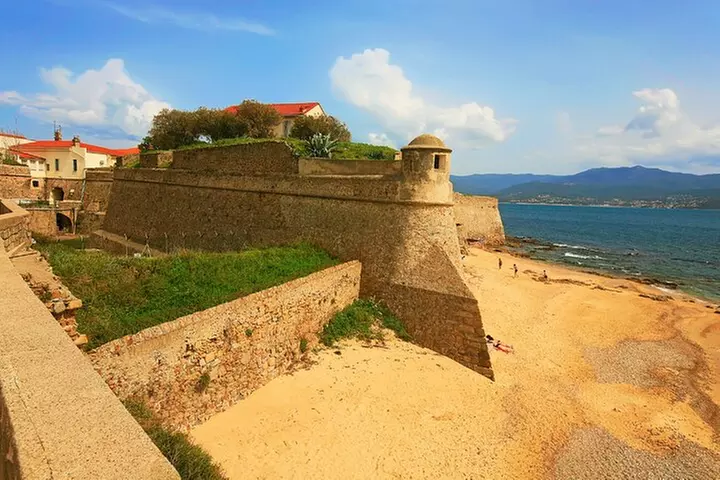 Ajaccio Visite audioguidée à pied 2h30 et 18 commentaires audios