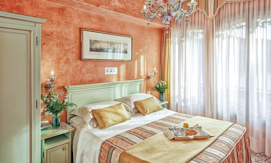 Image 2: ✈ ITALIE | Venise - Hotel Firenze 3*, 2 nuit - City break