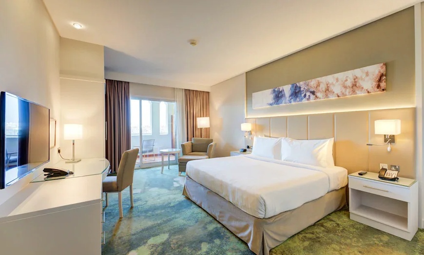 Image 3: ✈ UNITED ARAB EMIRATES | Dubai - Millennium Lakeview Hotel 4*, 2 ni...