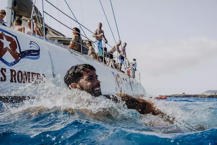 Excursión en catamarán a la isla de La Graciosa
