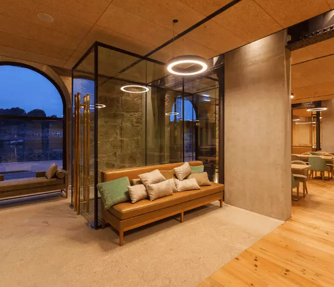 ✈ PORTOGALLO | Porto - Neya Porto Hotel 4*, 2 notti - Upgrade in om...