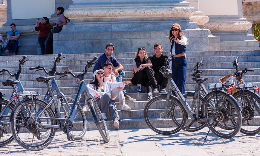 Image 3: Tour en bicicleta por lo más destacado de Madrid
