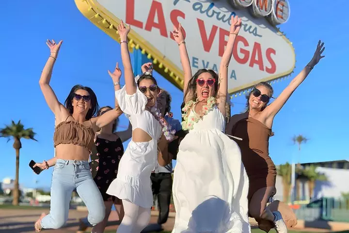Get Married at the Fabulous Las Vegas Sign + Photos