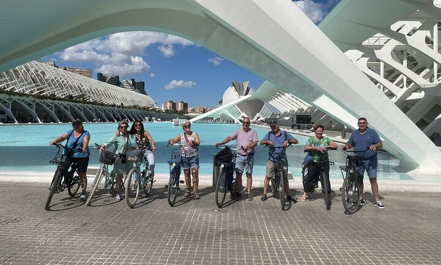 Image 9: Descubre Valencia en bici – tour en holandés