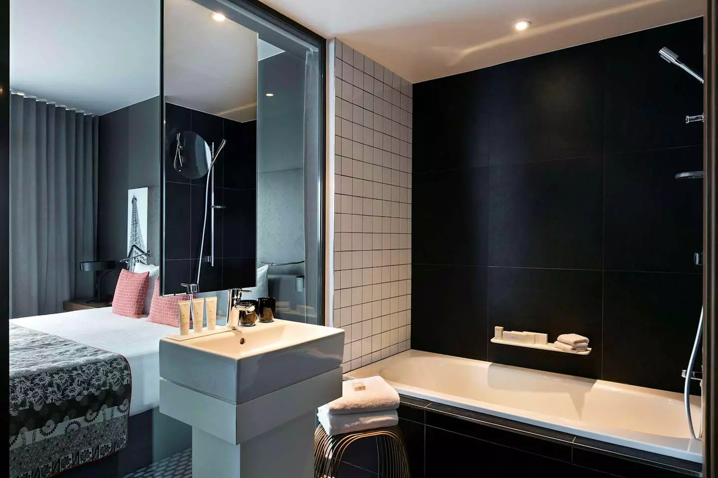 ✈ ÎLE-DE-FRANCE | Courbevoie - Meliá Paris La Défense 4*, 1 nocy