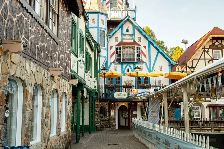 Helen Hike Wine and Dine Private Tour from Atlanta