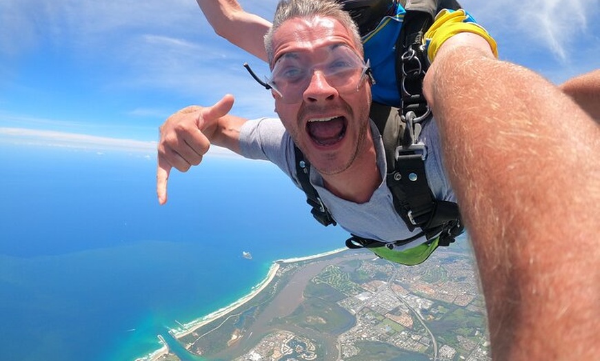 Image 2: Gold Coast Tandem Skydive
