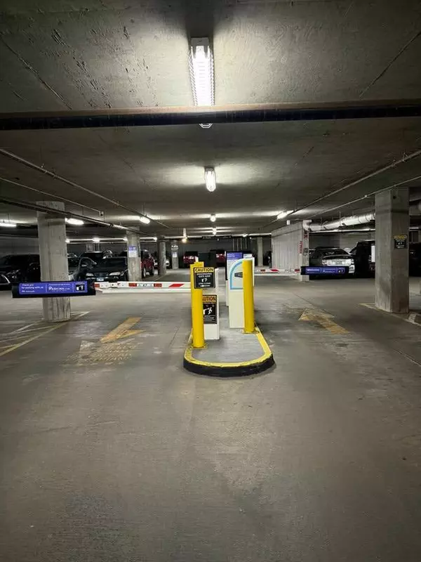 Parking at Halsted Flats Garage