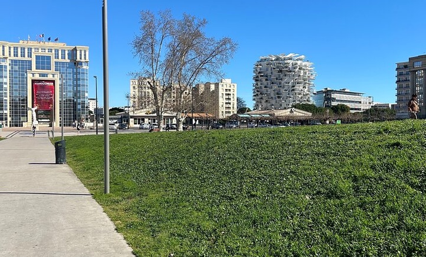 Image 11: Montpellier à vélo vintage circuit guidé en vélo
