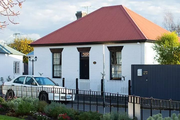 Hobart City Sightseeing Tour including MONA Admission