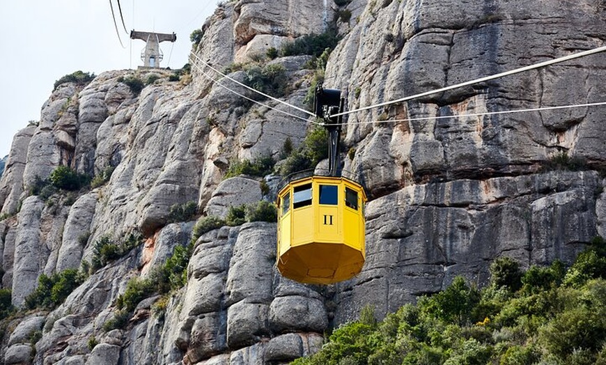 Image 1: Aeri de Montserrat ida y vuelta + Audio City Tour