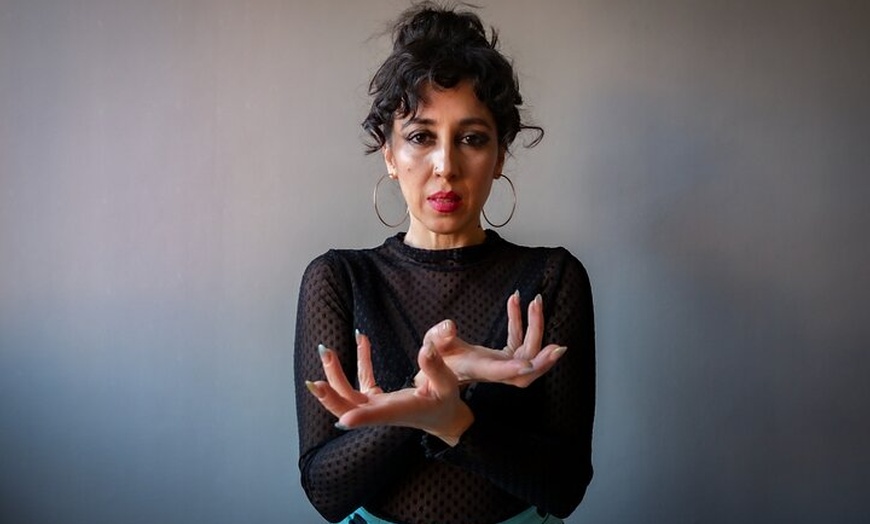 Image 10: Sevilla: Divertida clase de acercamiento al Flamenco