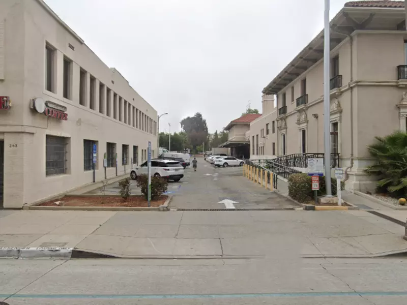 Parking at [SP47] 281 E. Colorado Blvd. Lot