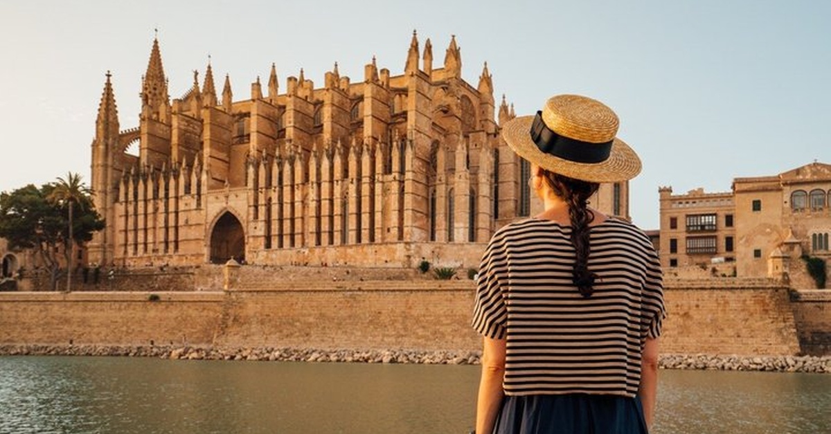 Sesión de fotos privada en Palma de Mallorca, junto al casco antiguo y el mar
