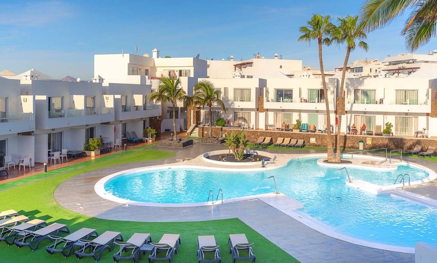 Image 1: ✈ LANZAROTE | Costa Teguise - Hotel Siroco - Adults Only 3*, 4 nach...