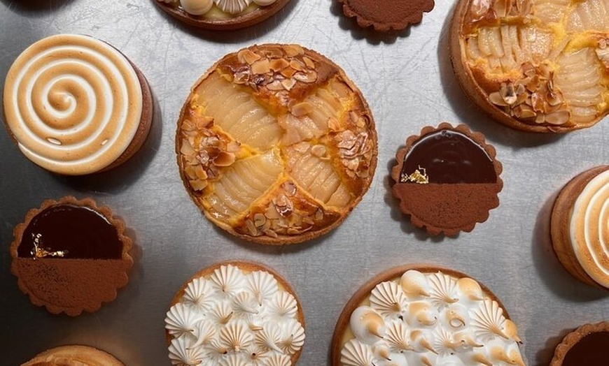Image 1: Cours de cuisine de dessert à Paris : pâte feuilletée française