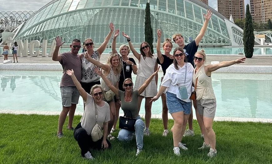 Image 4: Descubre Valencia en bici – tour en holandés