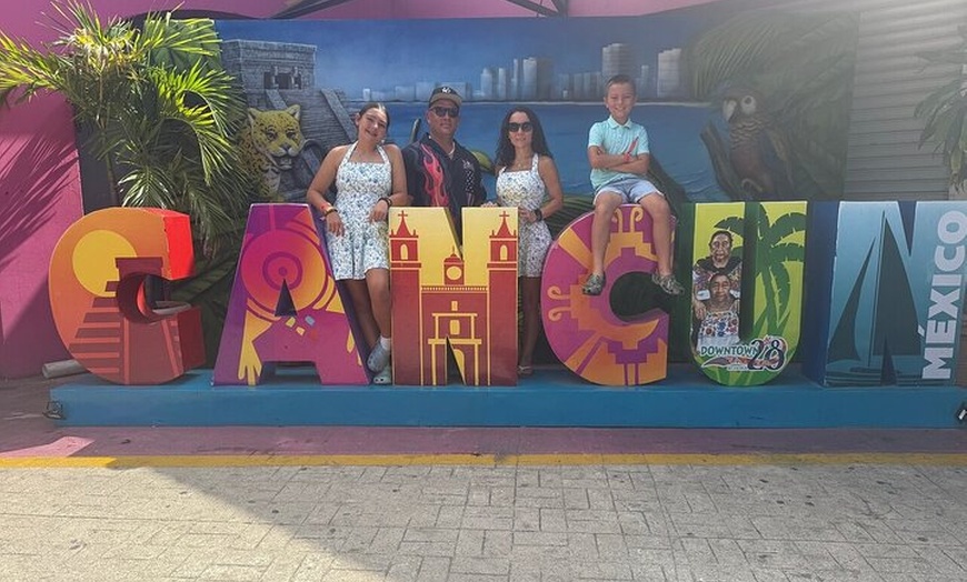 Image 5: Shopping and Mexican food in a Private Guided Cancun Tour