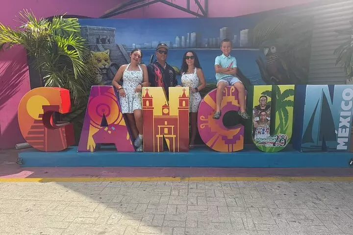 Cancun City Shopping and Local Food Tour Private Experience