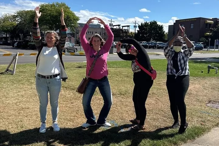 Royal Exploration Scavenger Hunt Game in Nashville