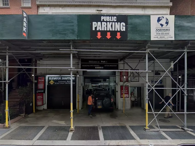 Parking at iPark - 107 Garage