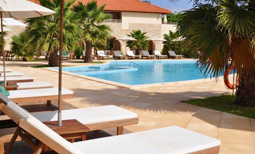 Image 12: ✈ ILE DE SAL | Santa Maria - Hotel Morabeza 4*, 5 nuit - Bord de mer