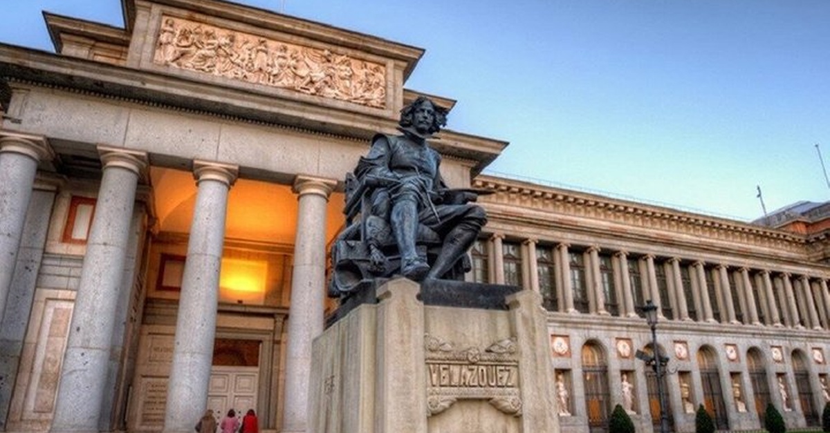 Cartel de Audioguía del Museo del Prado con entrada programada en Madrid