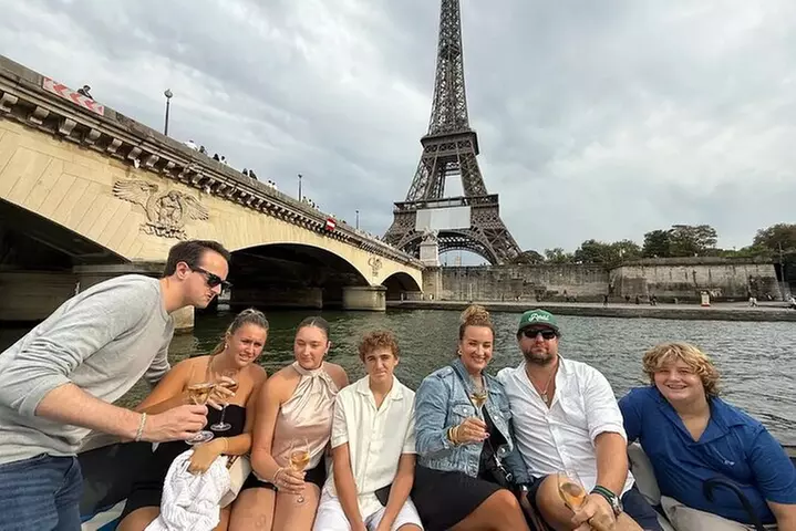 Billet d'entrée directe pour croisière touristique sur la Seine - Primary Image