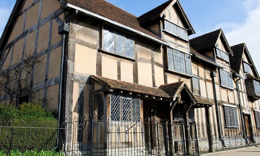 Image 2: From London Oxford, Stratford, and Cotswolds Private Day Trip