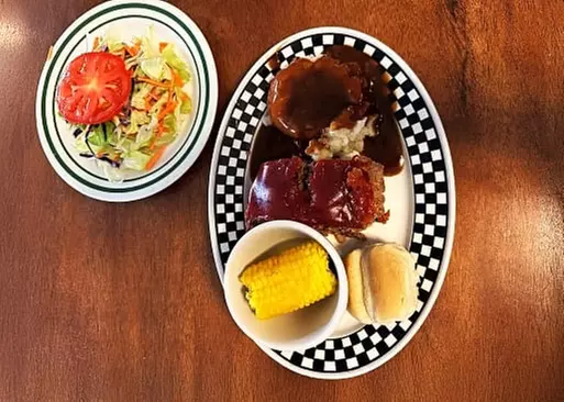 5% Cash Back at Dot's Cafe