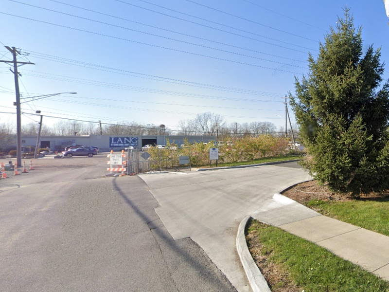 Parking at Lot 37 E