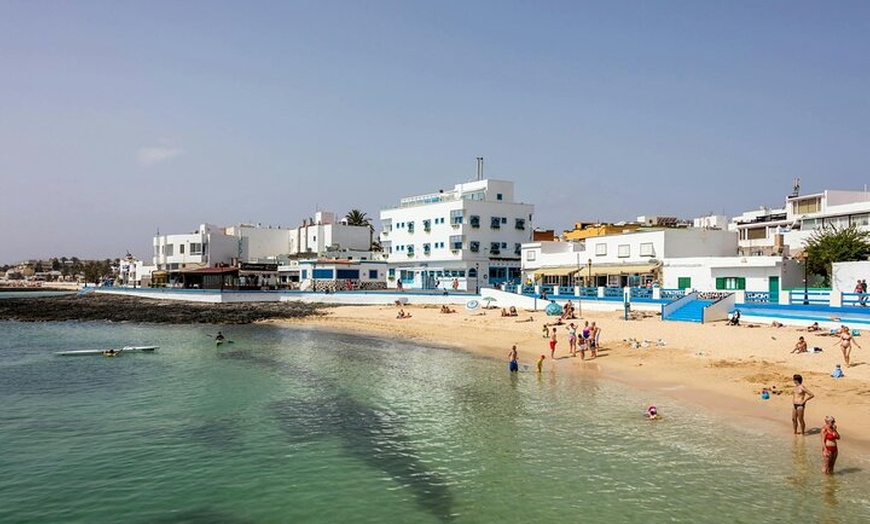 Image 1: Servicio de Autobús Corralejo Express - Desde Caleta