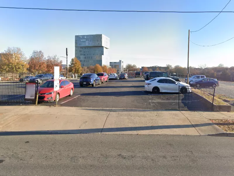 Parking at 401 E. 7th St. Lot