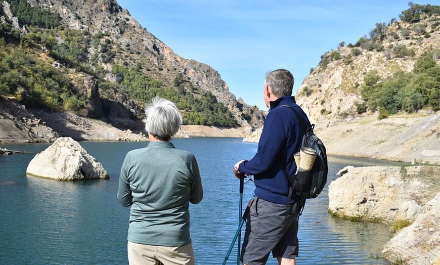 Image 7: Sendero del Tranvía de Sierra Nevada Una Ruta Histórica y Natural
