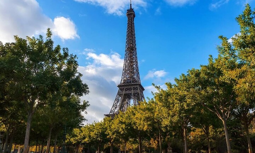 Image 3: Escorted Paris Day Trip: Eiffel Tower, Notre Dame & Lunch Cruise