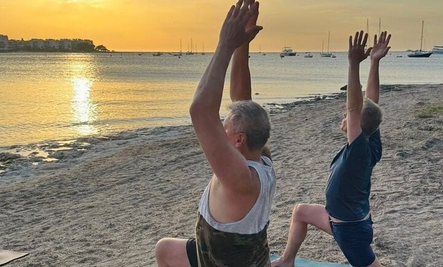 Image 17: Yoga en la playa San Antonio Ibiza