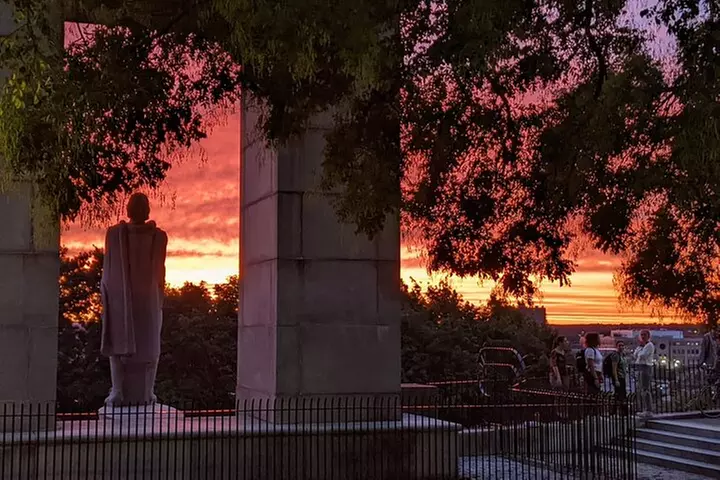 Haunted History Walking Tour of Providence