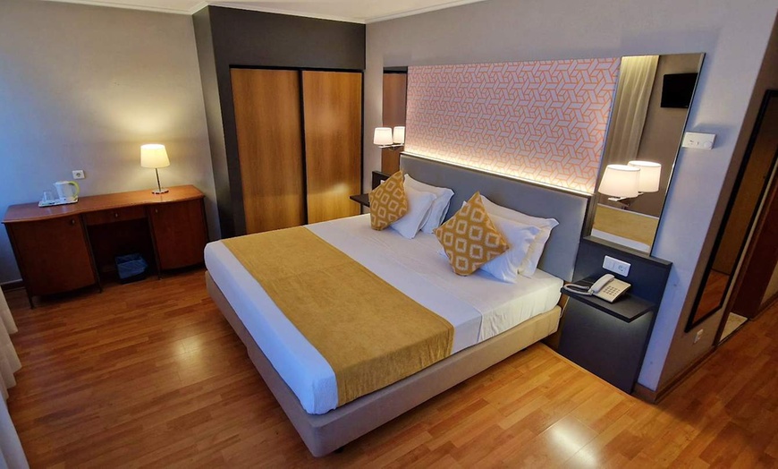 Image 2: ✈ PORTUGAL | Lissabon - 3K Madrid 4*, 2 Nächte - City Trip