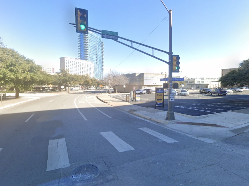 Parking at 309 Texas St. Lot